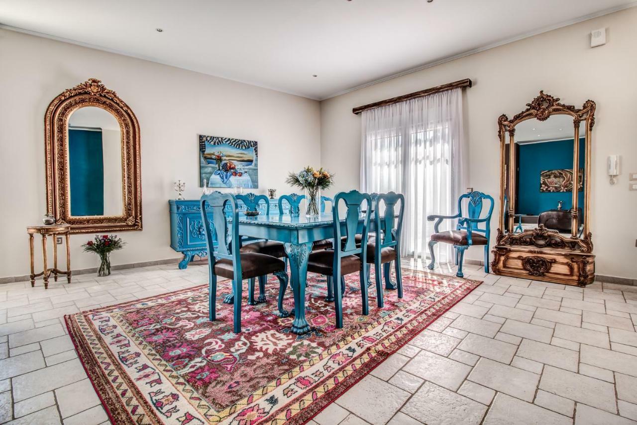 Villa Intemella Kompítsion Buitenkant foto